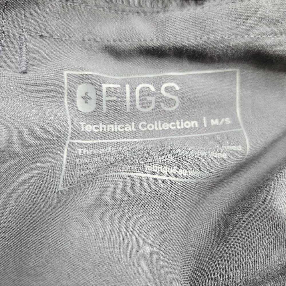 FIGS Men's Small Scrub Pants Grey